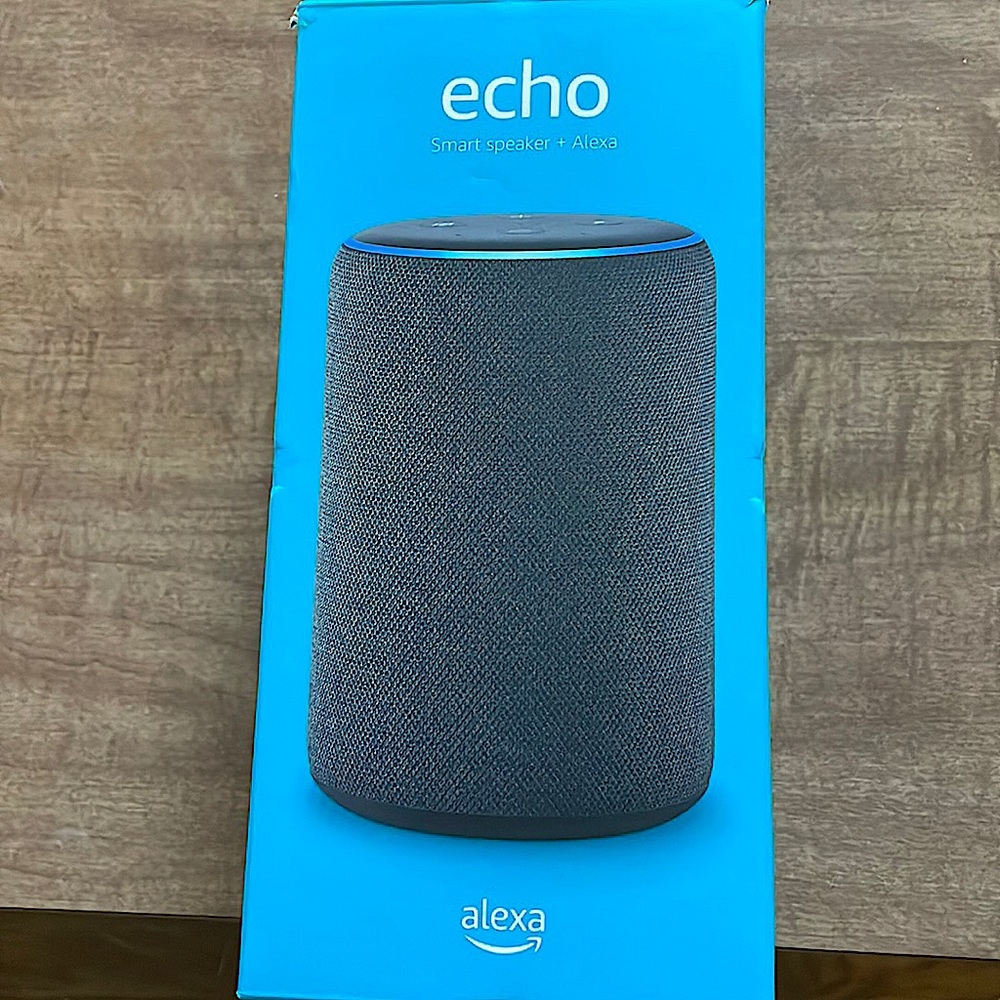 Echo 3 rd generation SMART SPEAKER + ALEXA CHARCOAL Extra- Amazon plug